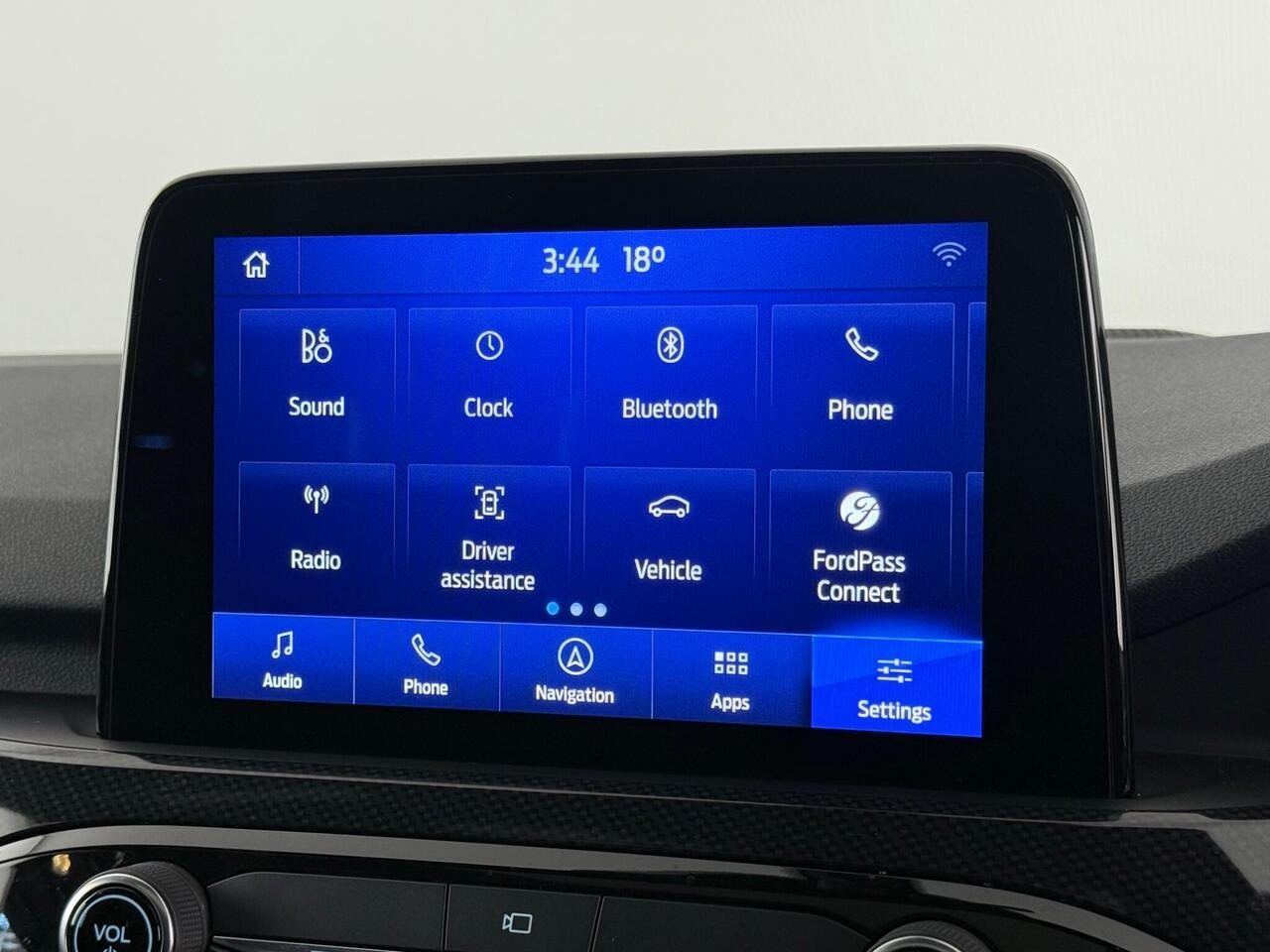 Ford Kuga thumbnail Infotainment System