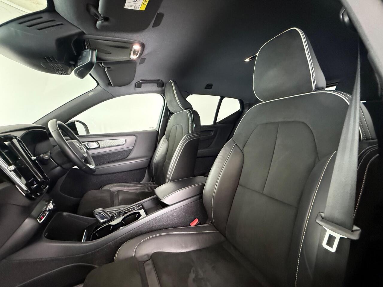 Volvo XC40 thumbnail Seat Front Passenger