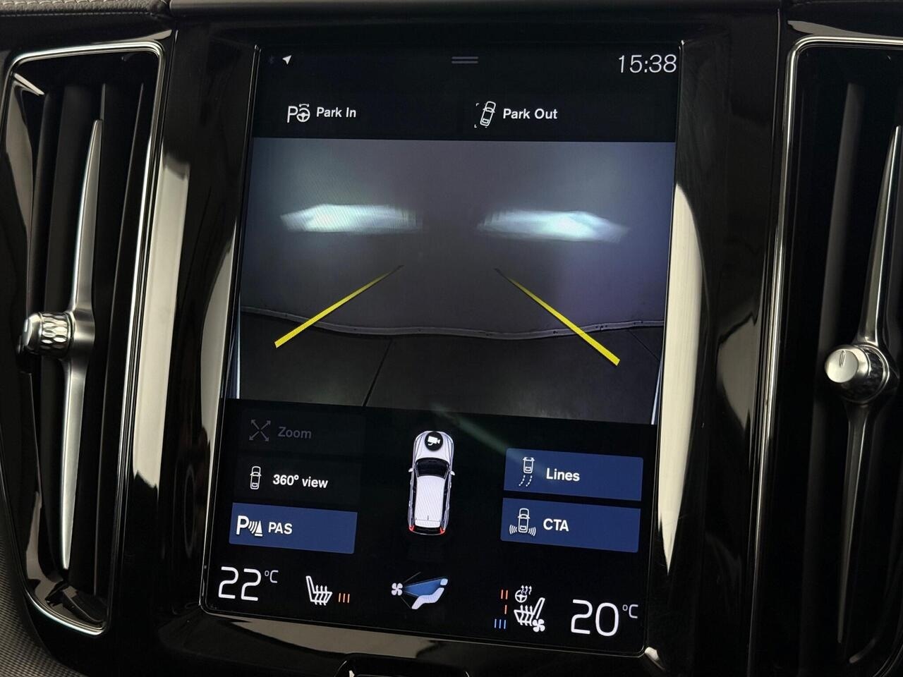 Volvo XC60 thumbnail Infotainment System