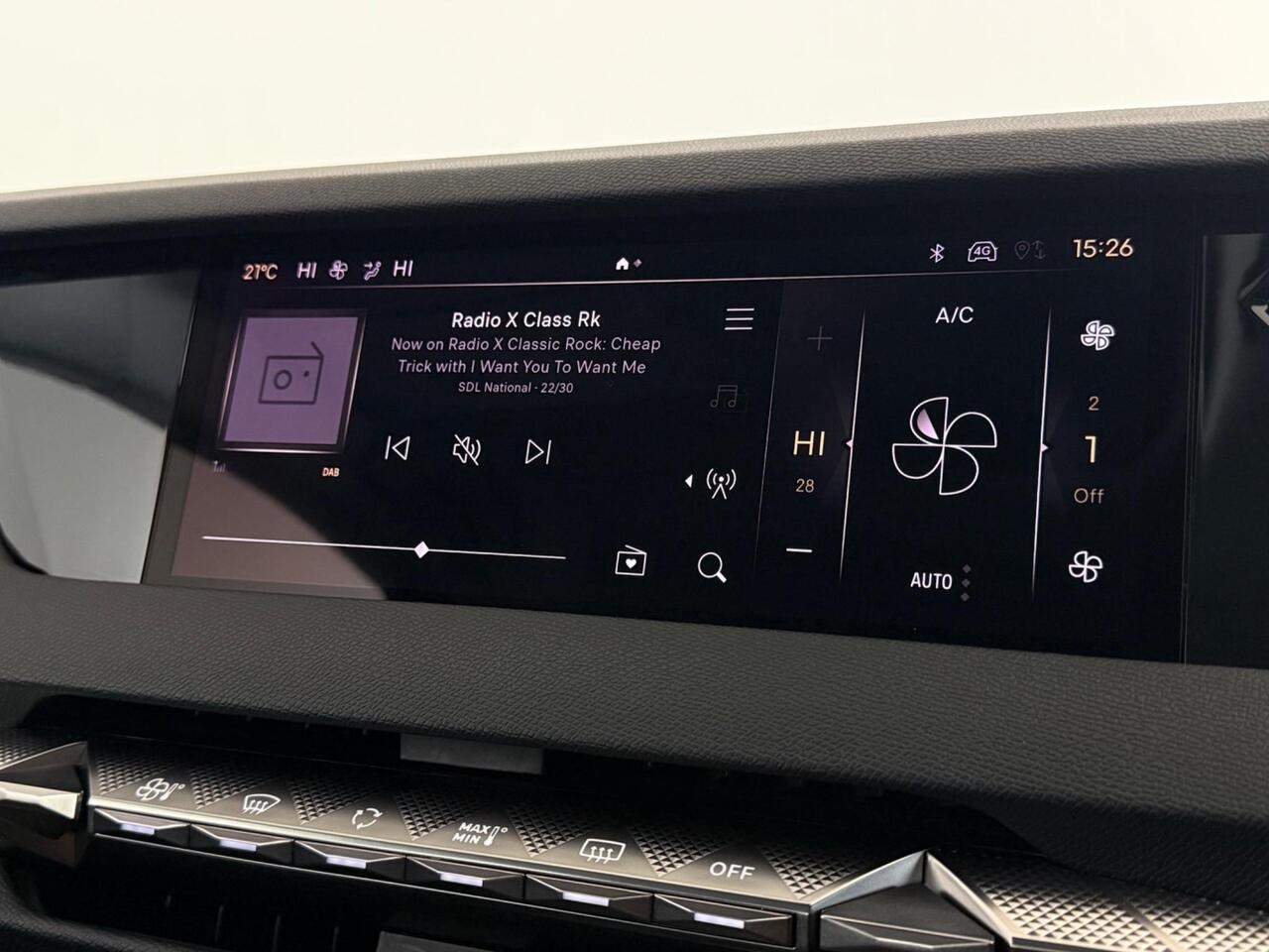 DS AUTOMOBILES DS 4 thumbnail Infotainment System