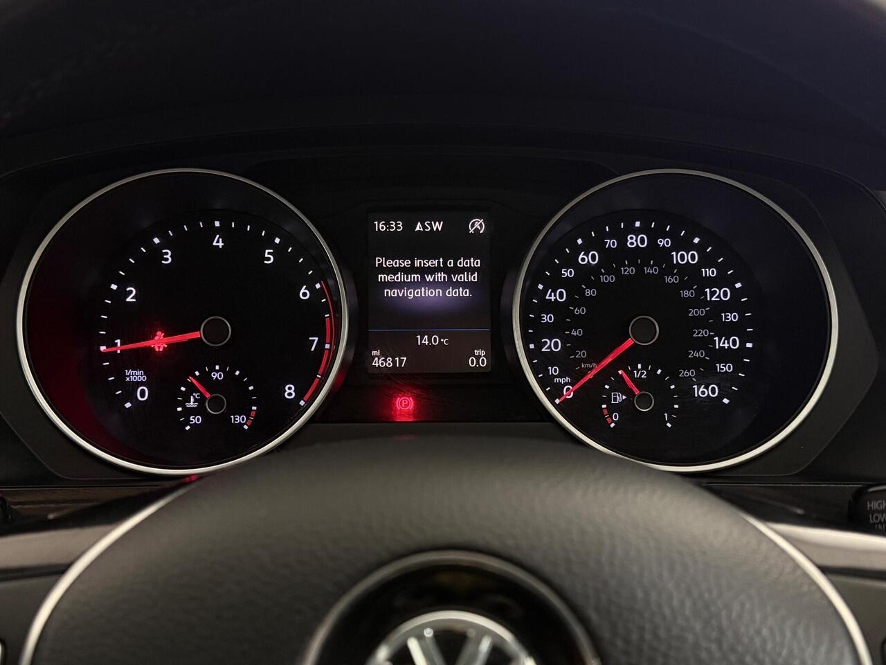 Volkswagen Tiguan thumbnail Driver Instruments