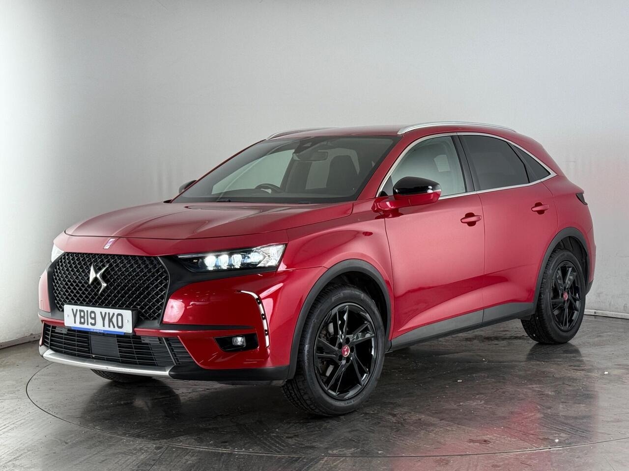 DS AUTOMOBILES DS 7 CROSSBACK thumbnail Front Left