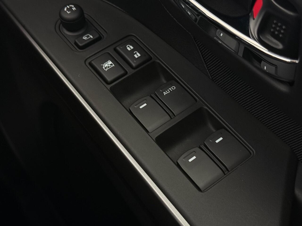 Suzuki S-Cross thumbnail Misc Controls