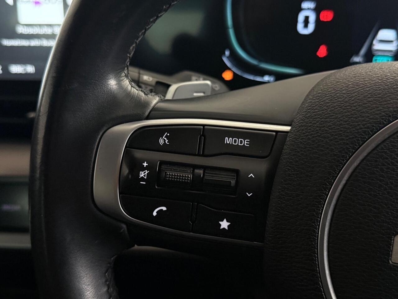 Kia Sportage thumbnail Misc Controls