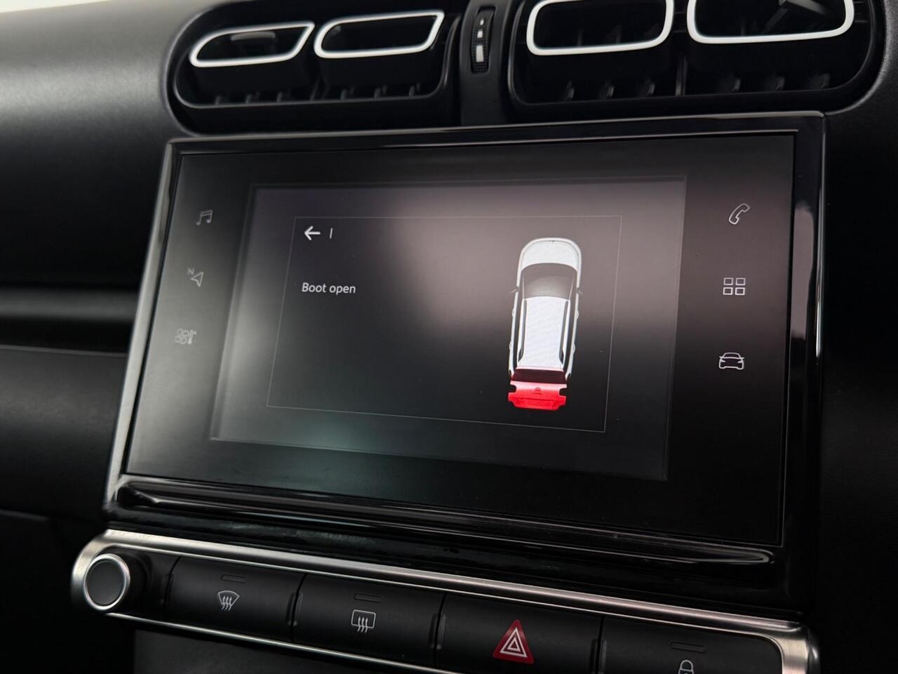 Citroen C3 Aircross thumbnail Infotainment System
