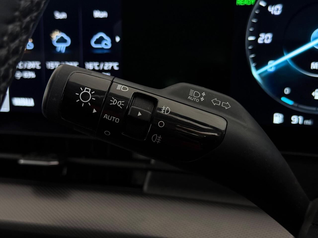 Kia Sportage thumbnail Misc Controls