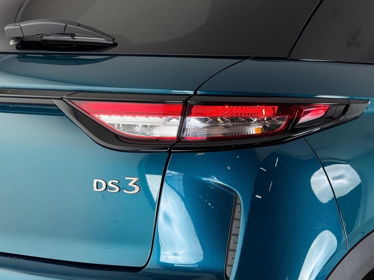DS AUTOMOBILES DS 3 CROSSBACK thumbnail Lights Rear