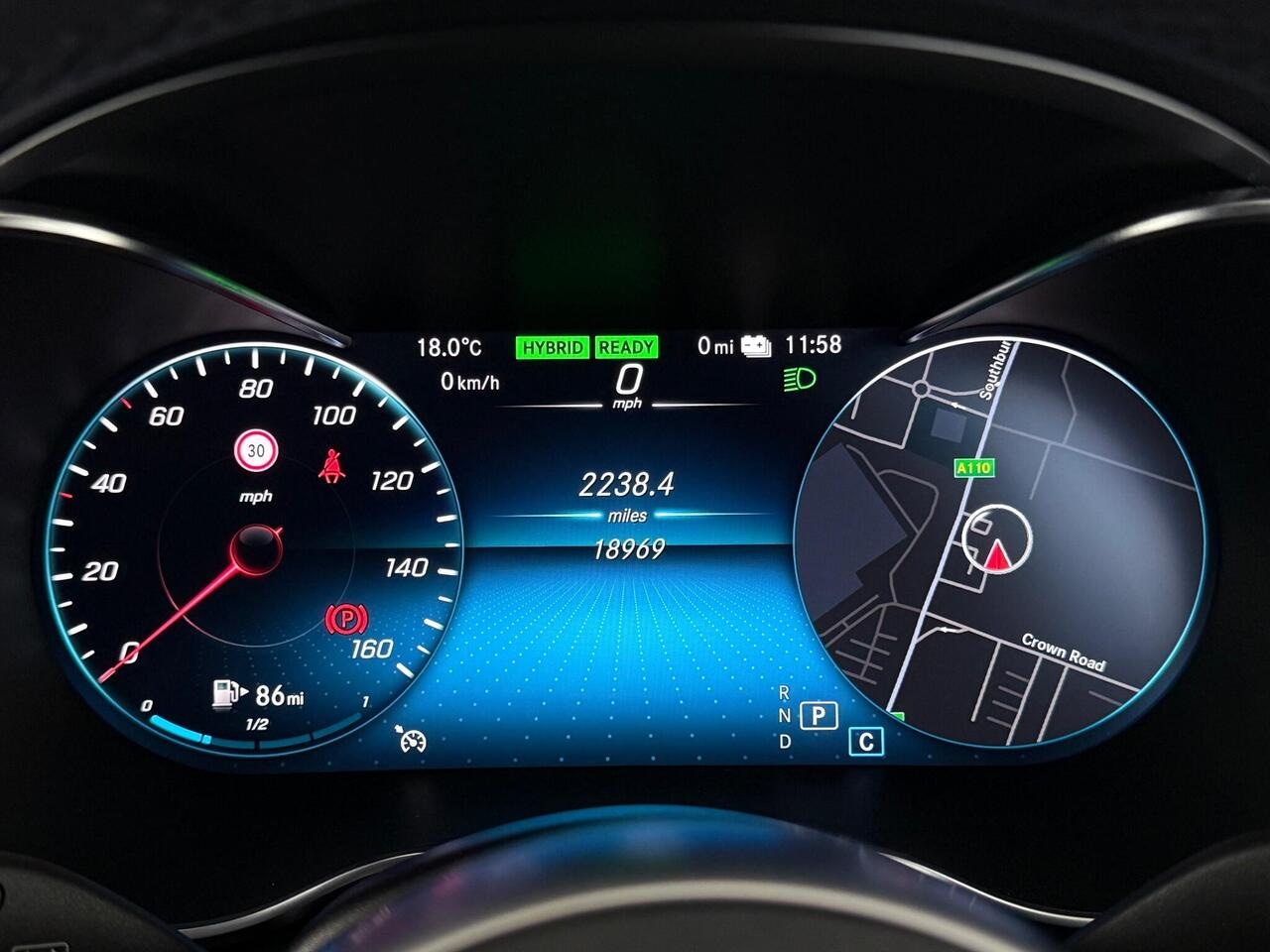 Mercedes-Benz C Class thumbnail Driver Instruments