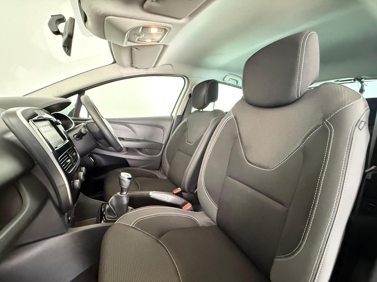 Renault Clio thumbnail Seat Front Passenger