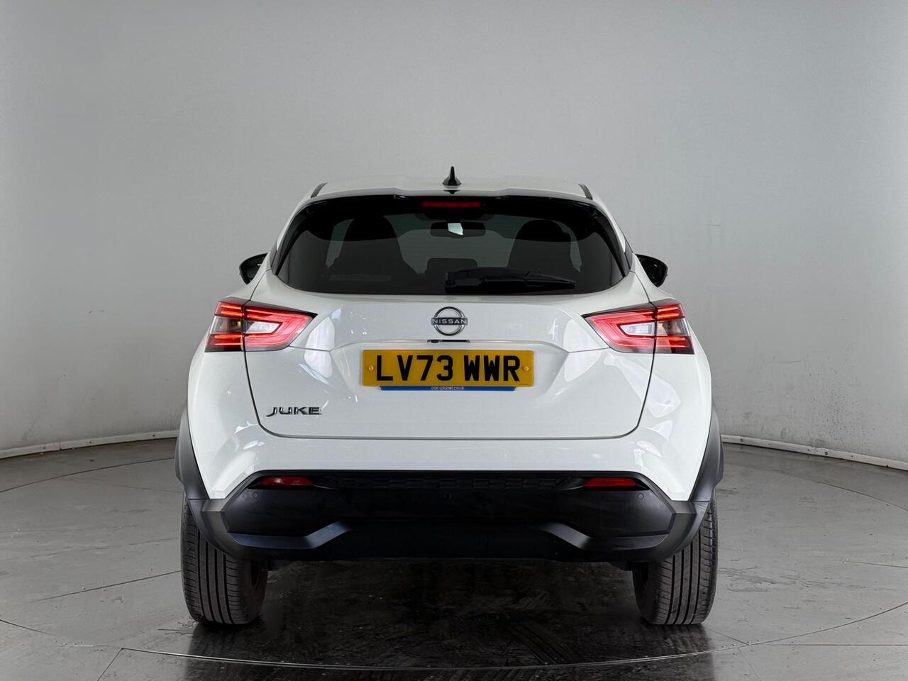 Nissan Juke thumbnail Rear