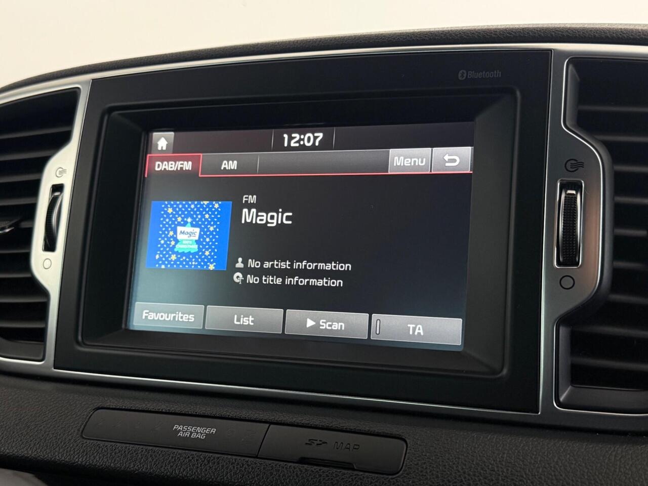 Kia Sportage thumbnail Infotainment System