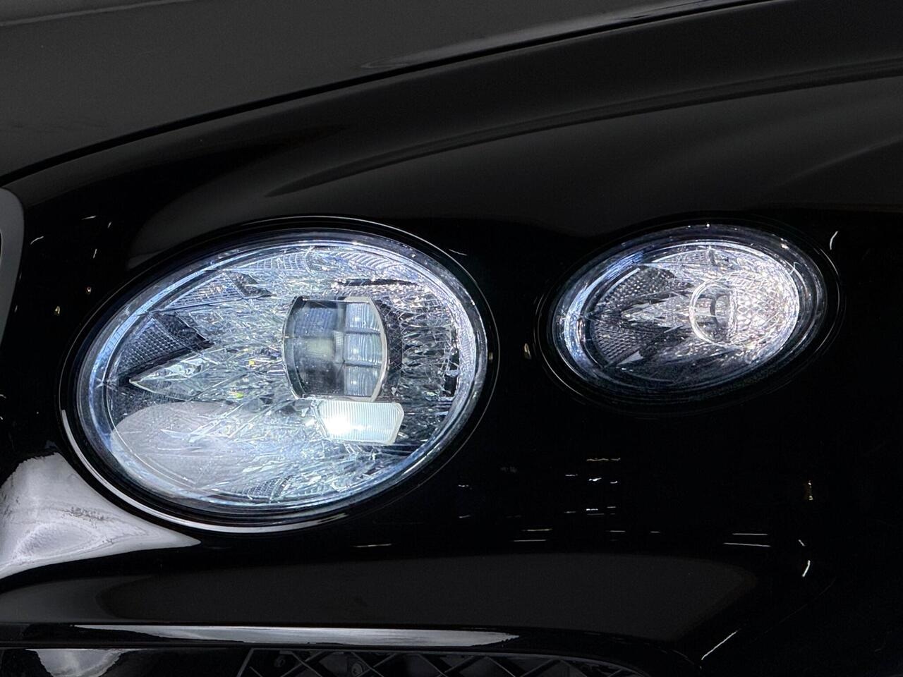 Bentley Bentayga thumbnail Lights Front