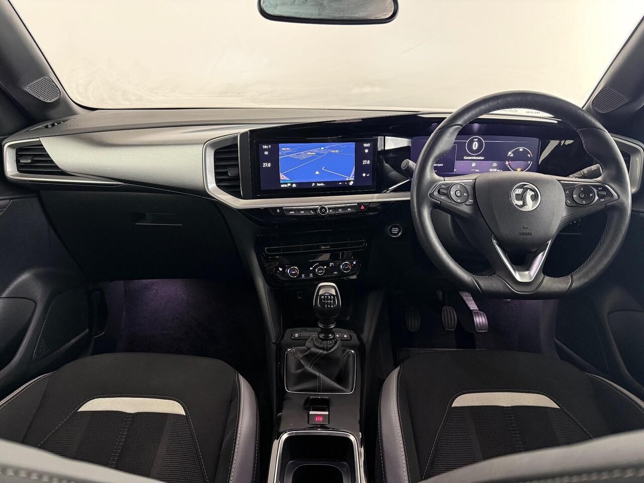 Vauxhall Mokka thumbnail Interior Front