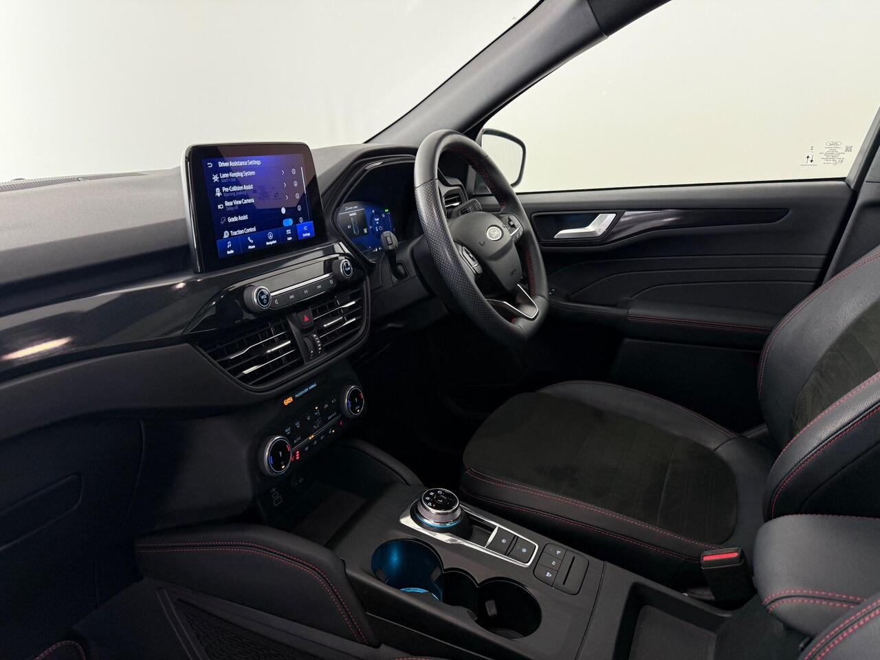 Ford Kuga thumbnail Interior Front
