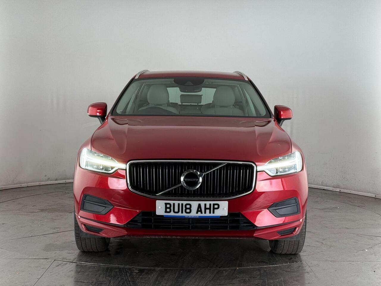 Volvo XC60 thumbnail Front