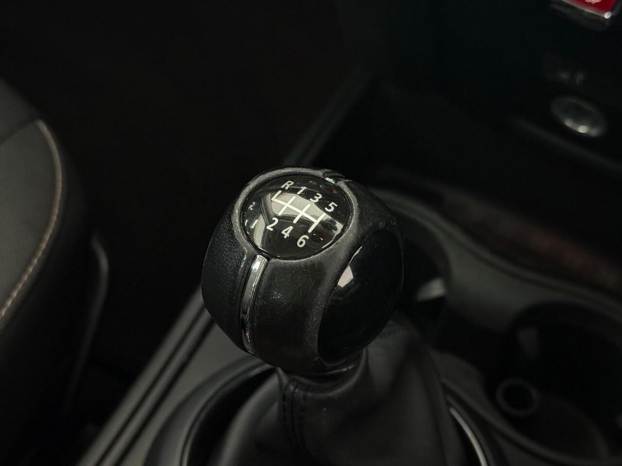 MINI Countryman thumbnail Interior Front