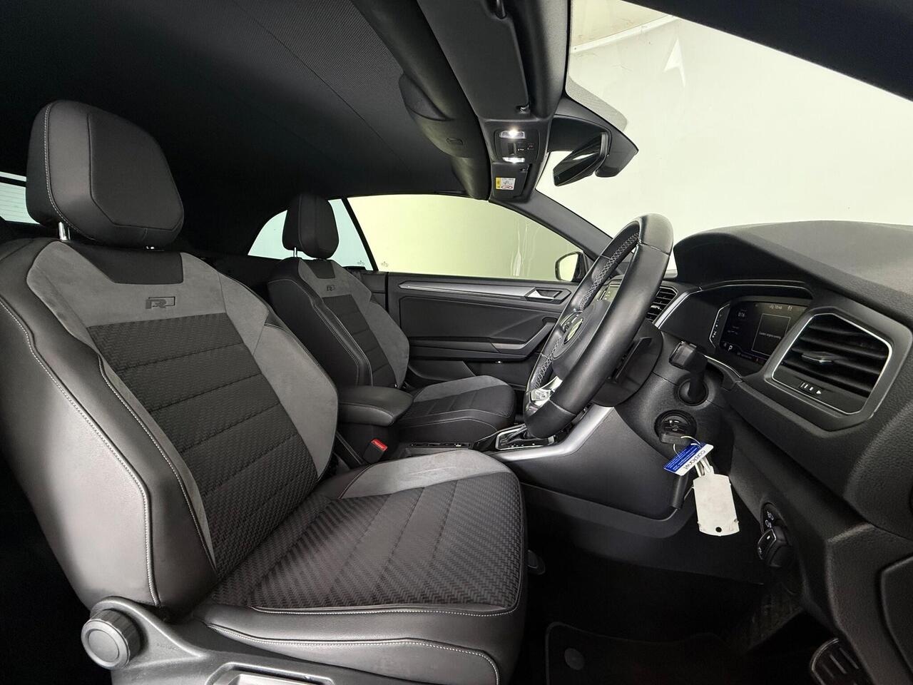 Volkswagen T-Roc thumbnail Seat Driver