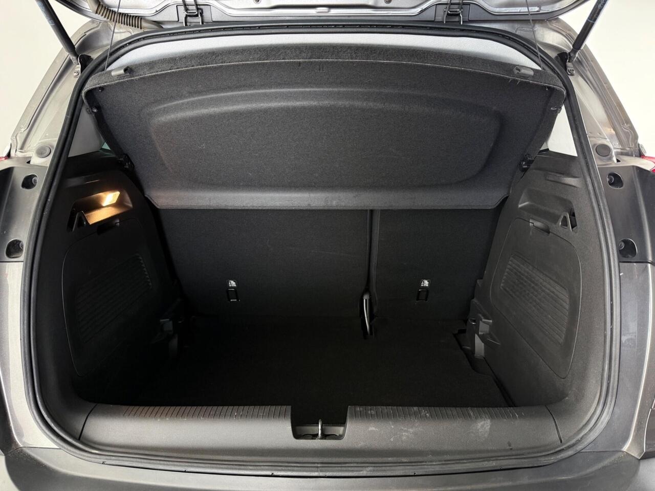 Vauxhall Crossland X thumbnail Boot
