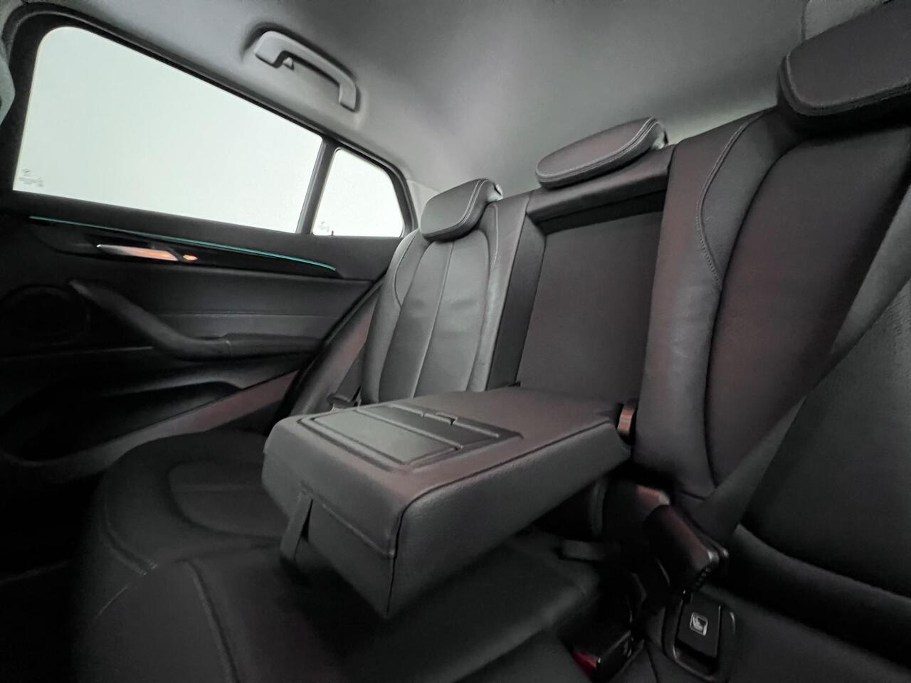 BMW X2 thumbnail Seats Rear