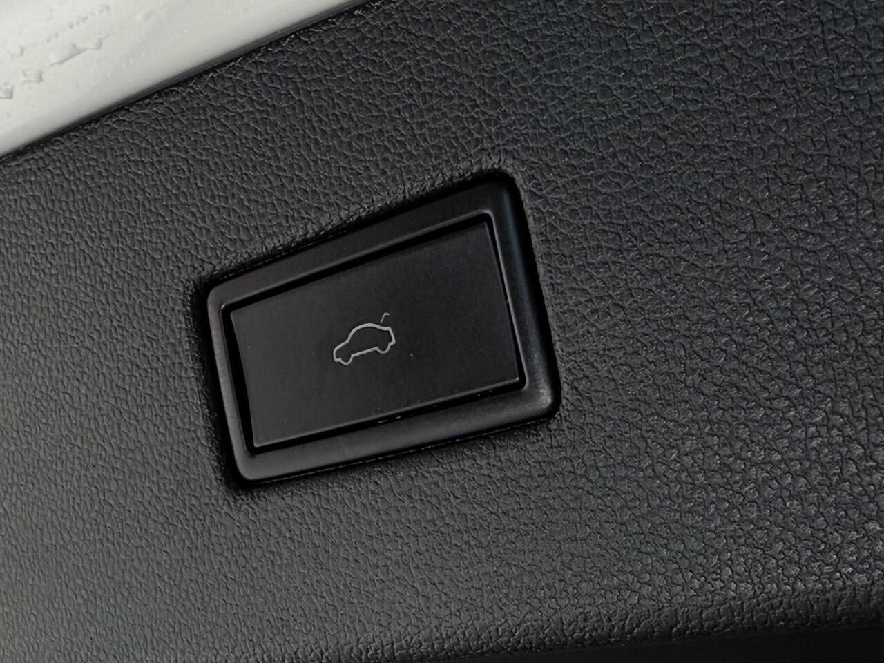 Volkswagen Tiguan thumbnail Misc Controls