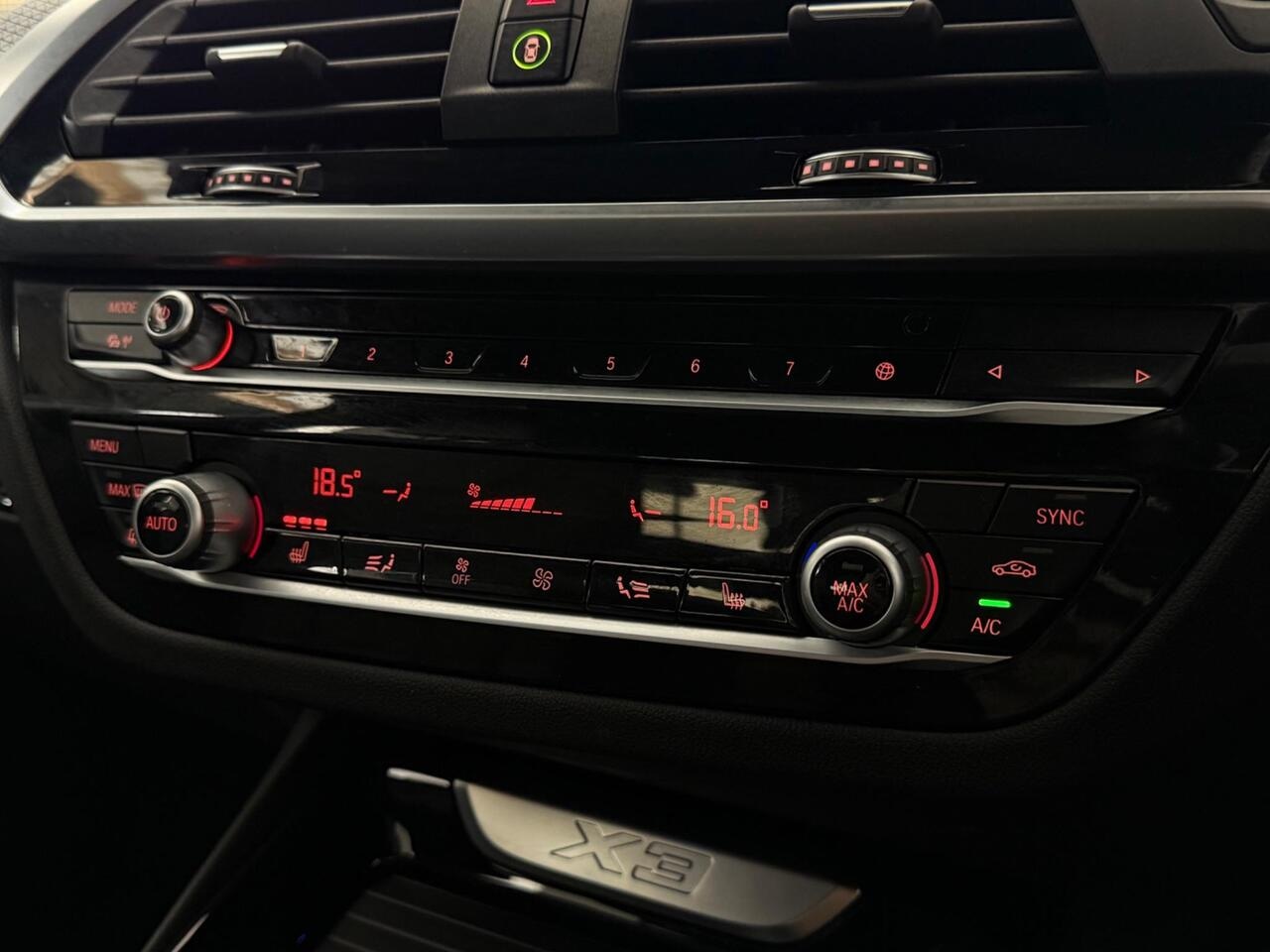 BMW X3 thumbnail Infotainment System