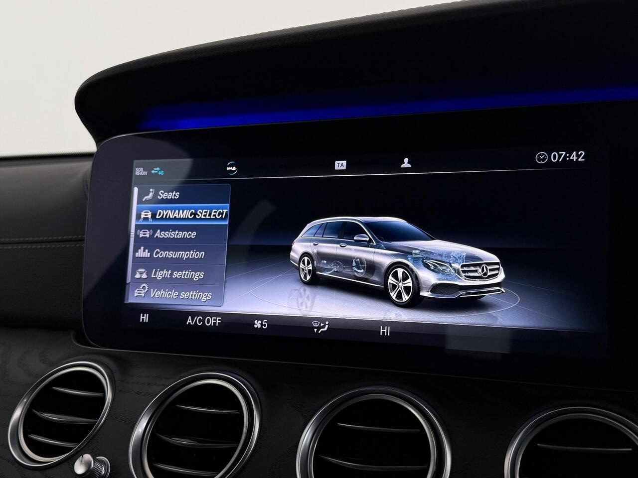 Mercedes-Benz E Class thumbnail Infotainment System
