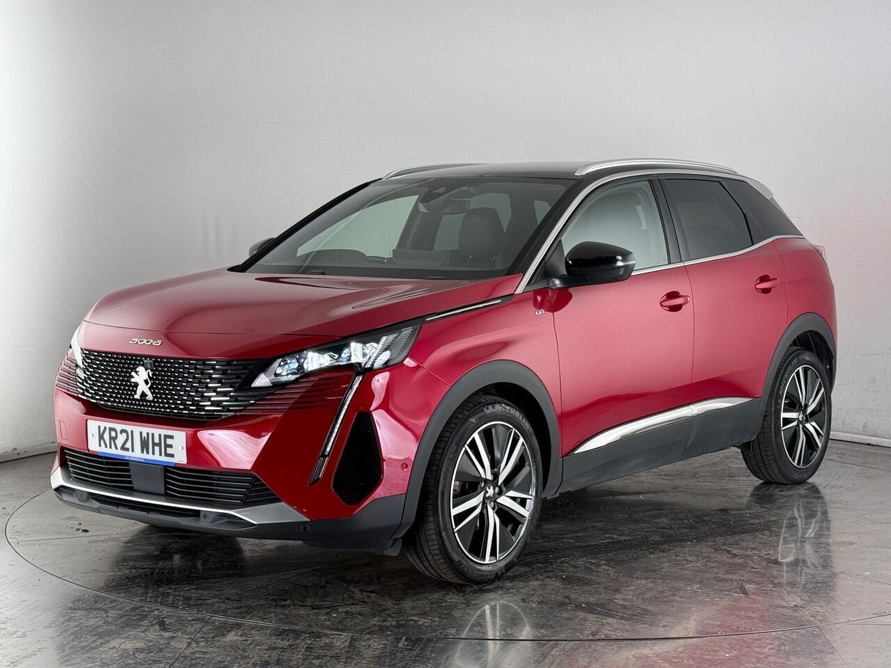 Peugeot 3008 thumbnail Front Left