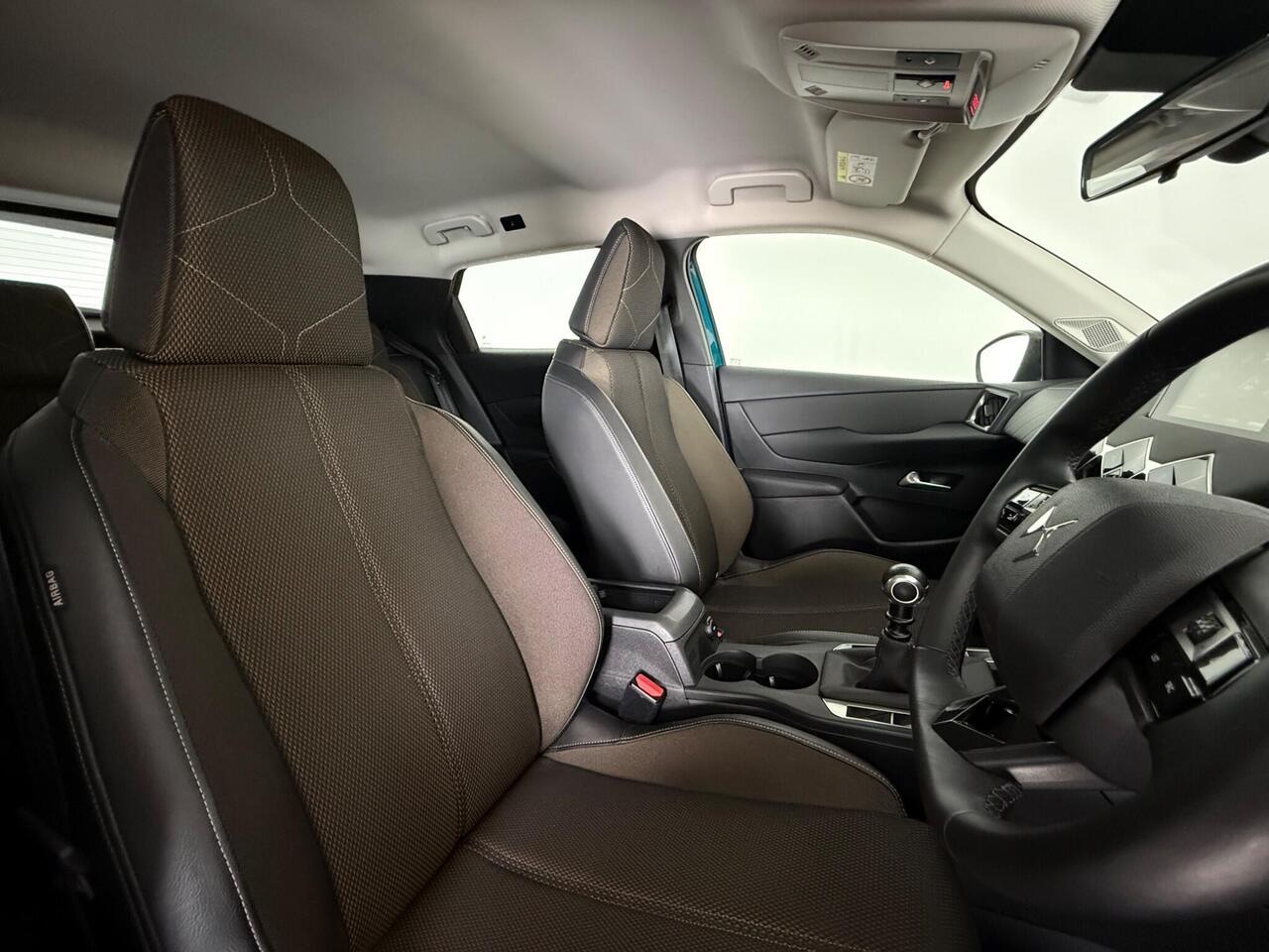 DS AUTOMOBILES DS 3 CROSSBACK thumbnail Seat Driver