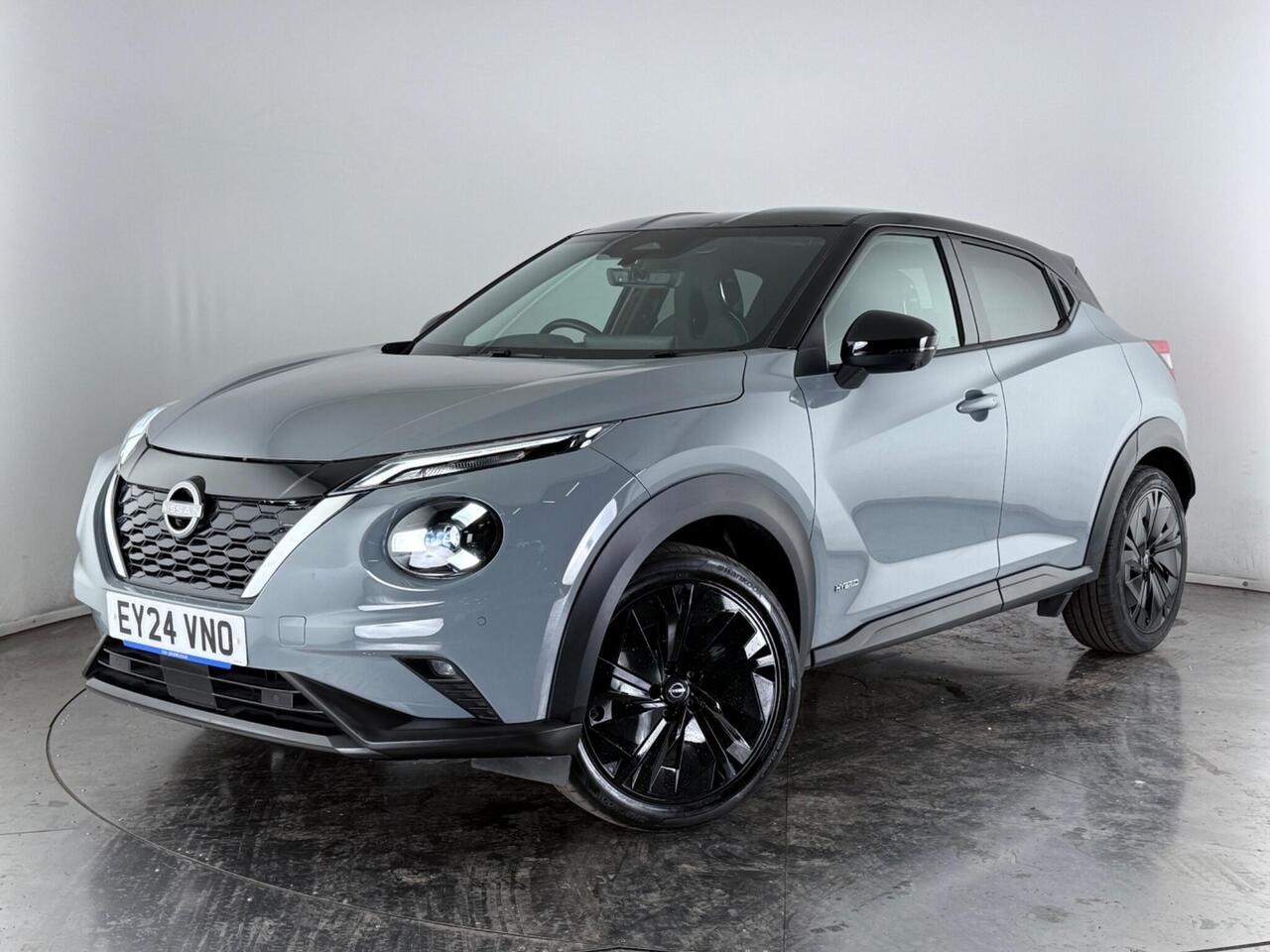 Nissan Juke thumbnail Front Left
