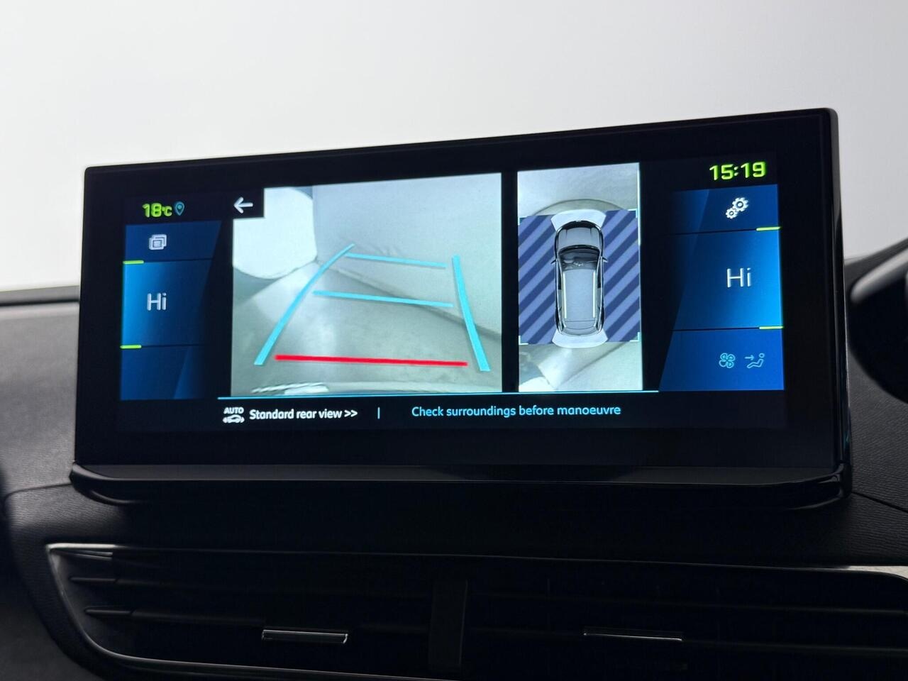 Peugeot 3008 thumbnail Infotainment System