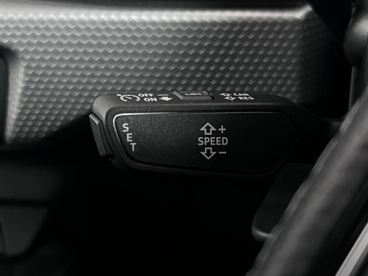 Audi A1 thumbnail Misc Controls