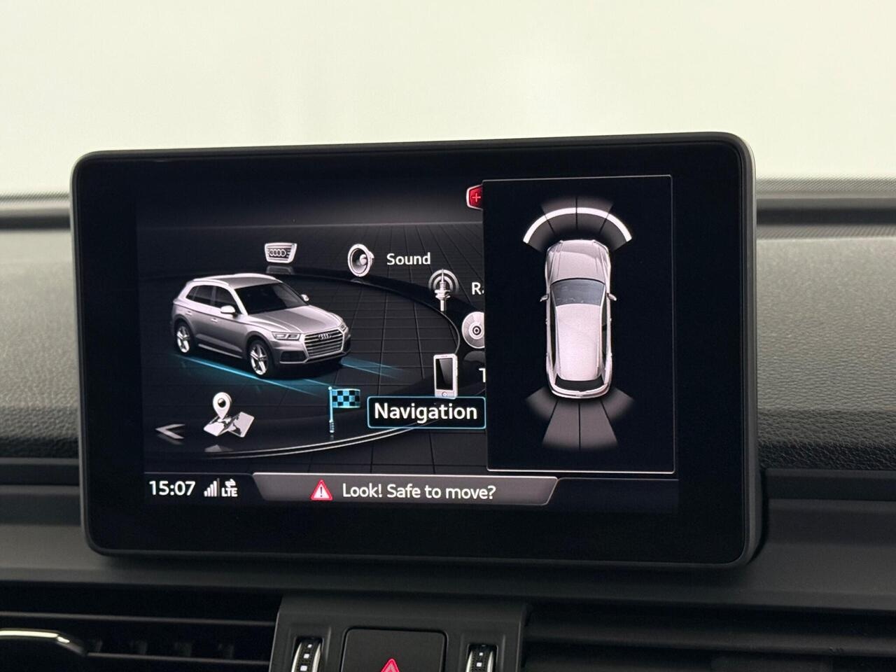 Audi Q5 thumbnail Infotainment System