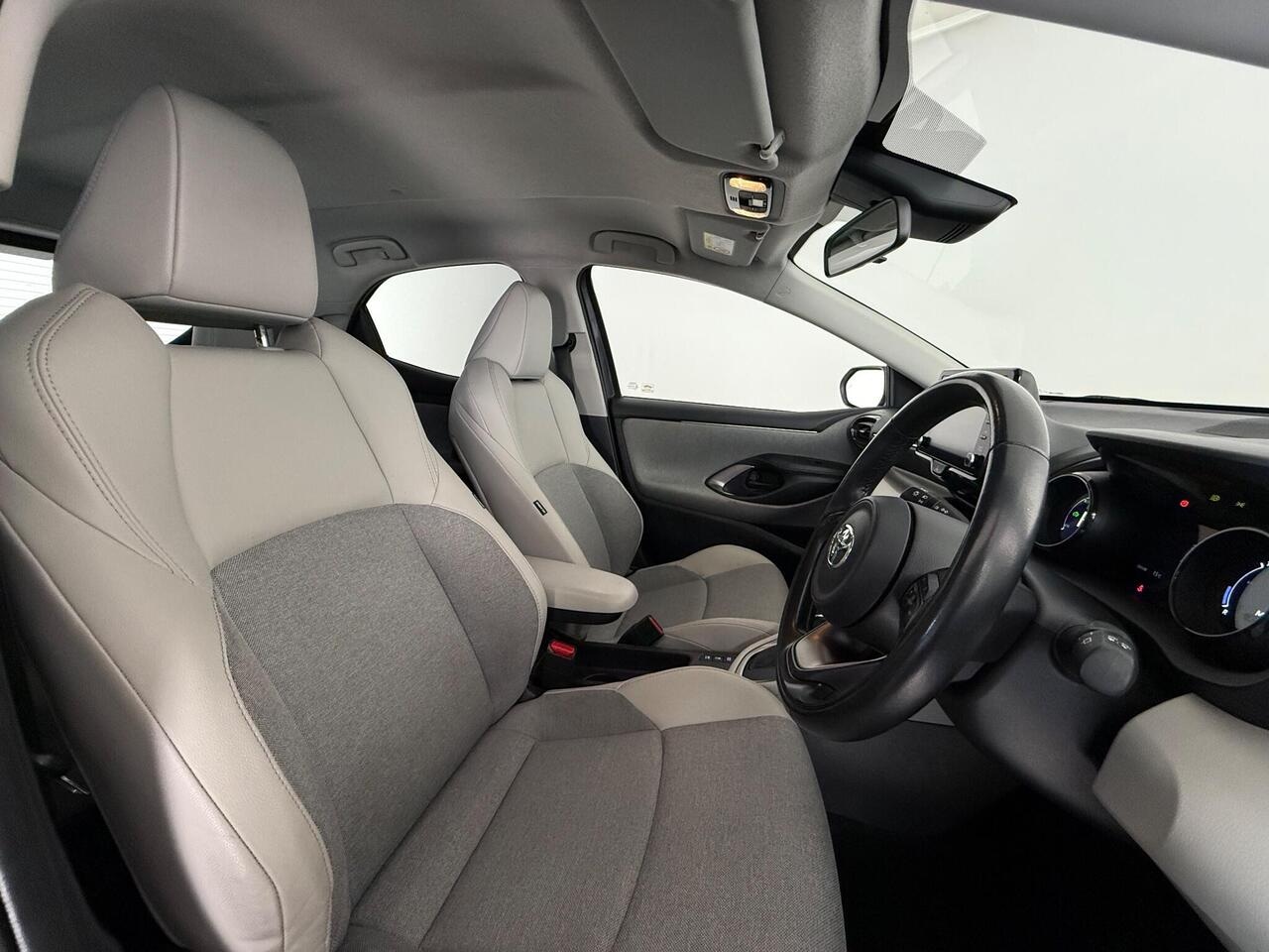 Toyota Yaris thumbnail Seat Driver