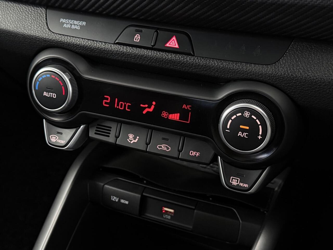 Kia Stonic thumbnail Misc Controls