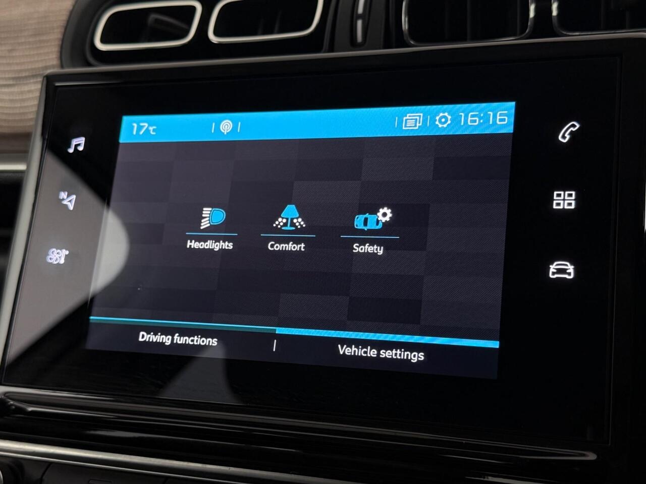 Citroen C3 thumbnail Infotainment System