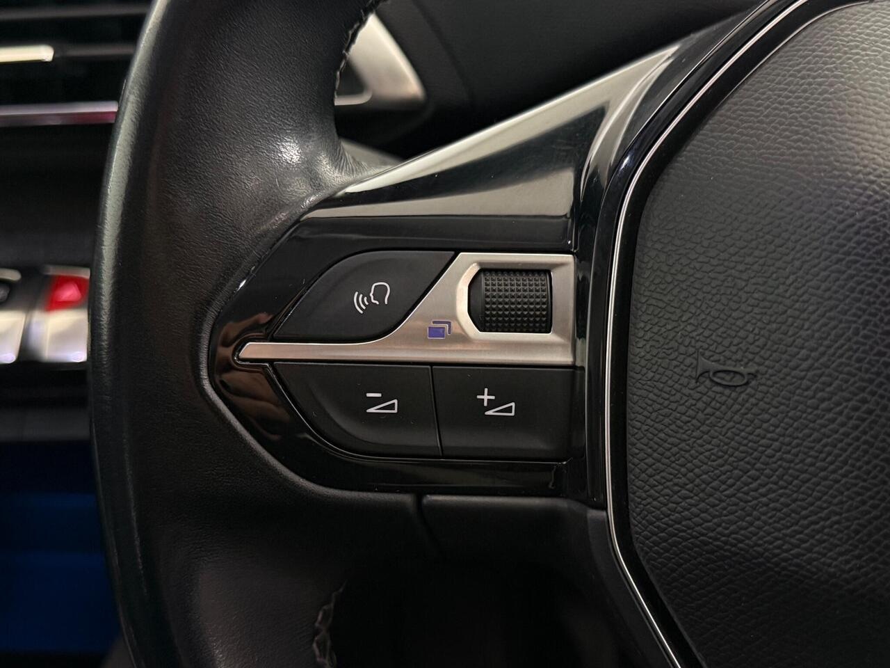 Peugeot 3008 thumbnail Misc Controls