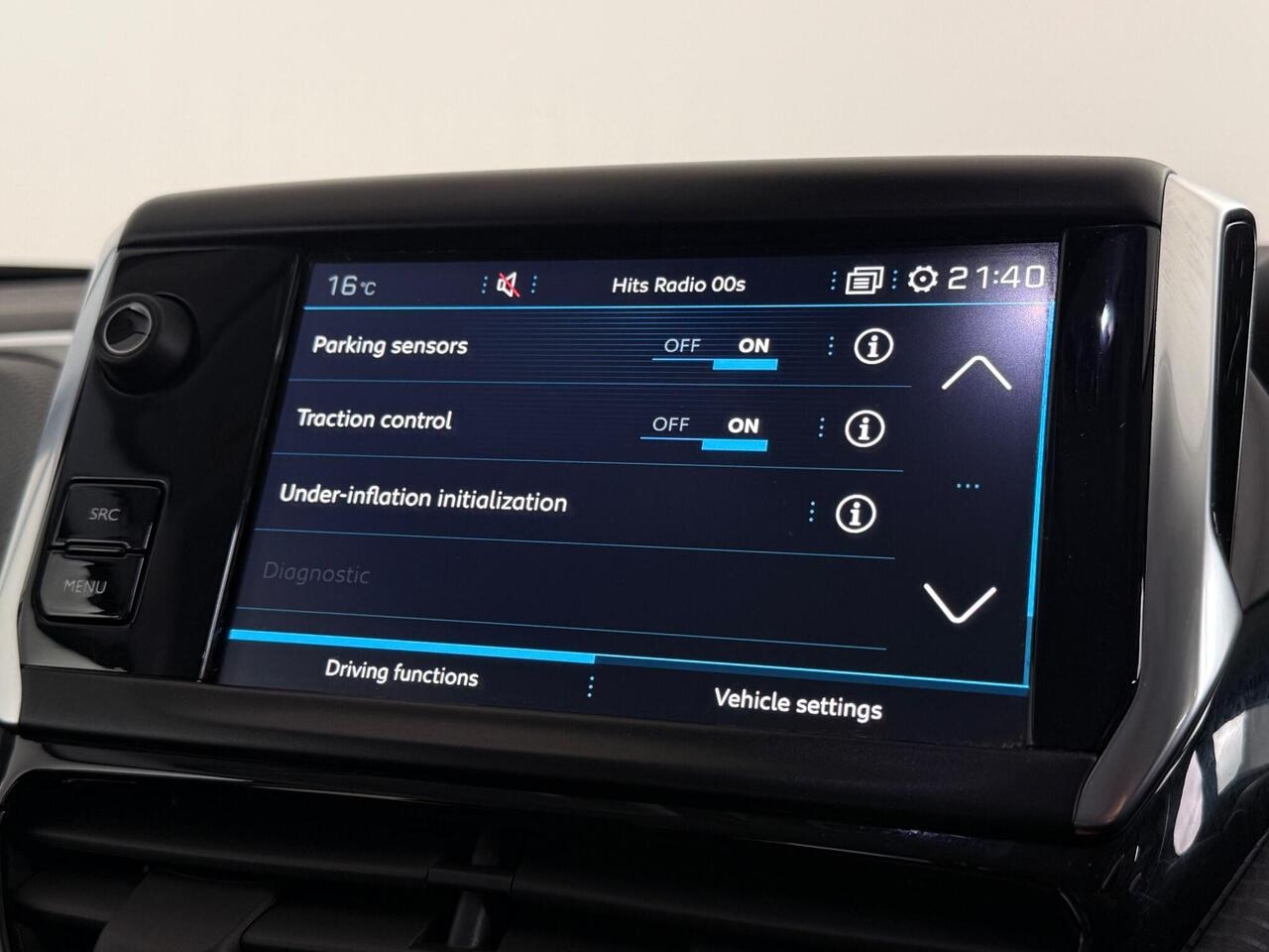 Peugeot 208 thumbnail Infotainment System