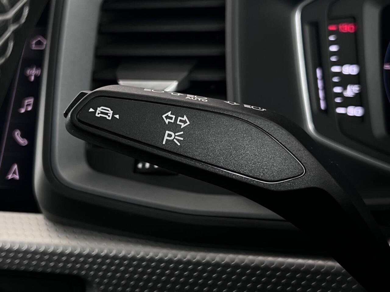 Audi A1 thumbnail Misc Controls