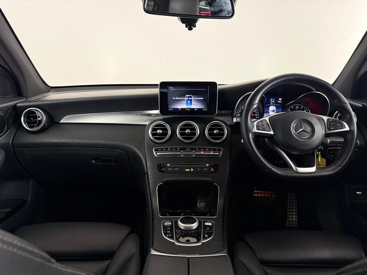 Mercedes-Benz GLC thumbnail Interior Front