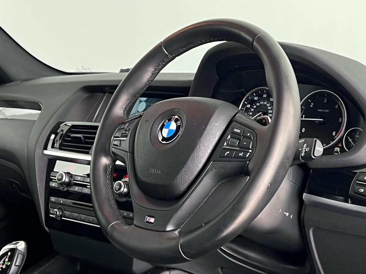 BMW X3 thumbnail Steering Wheel