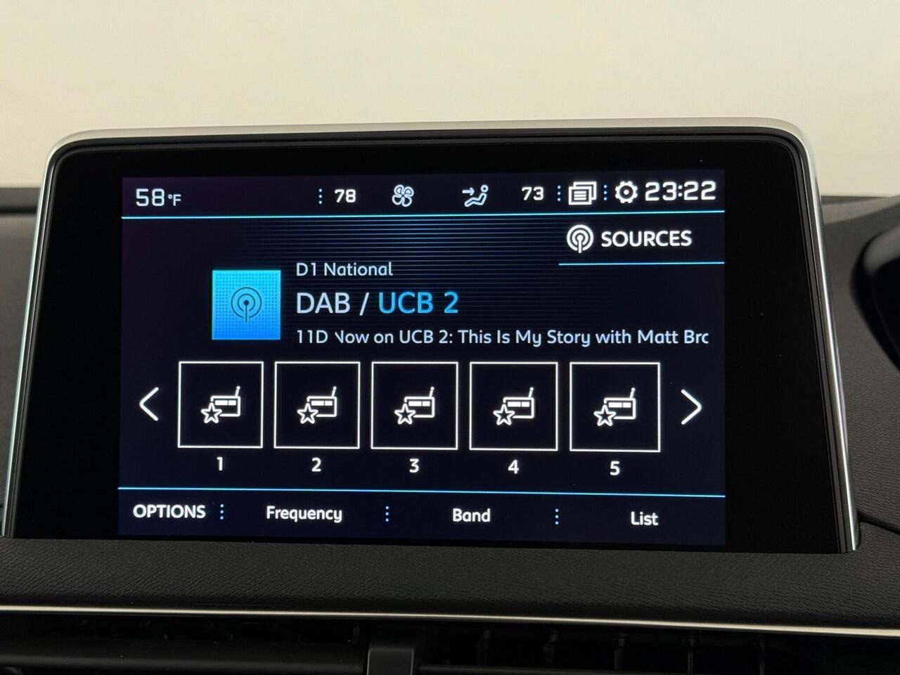 Peugeot 3008 thumbnail Infotainment System