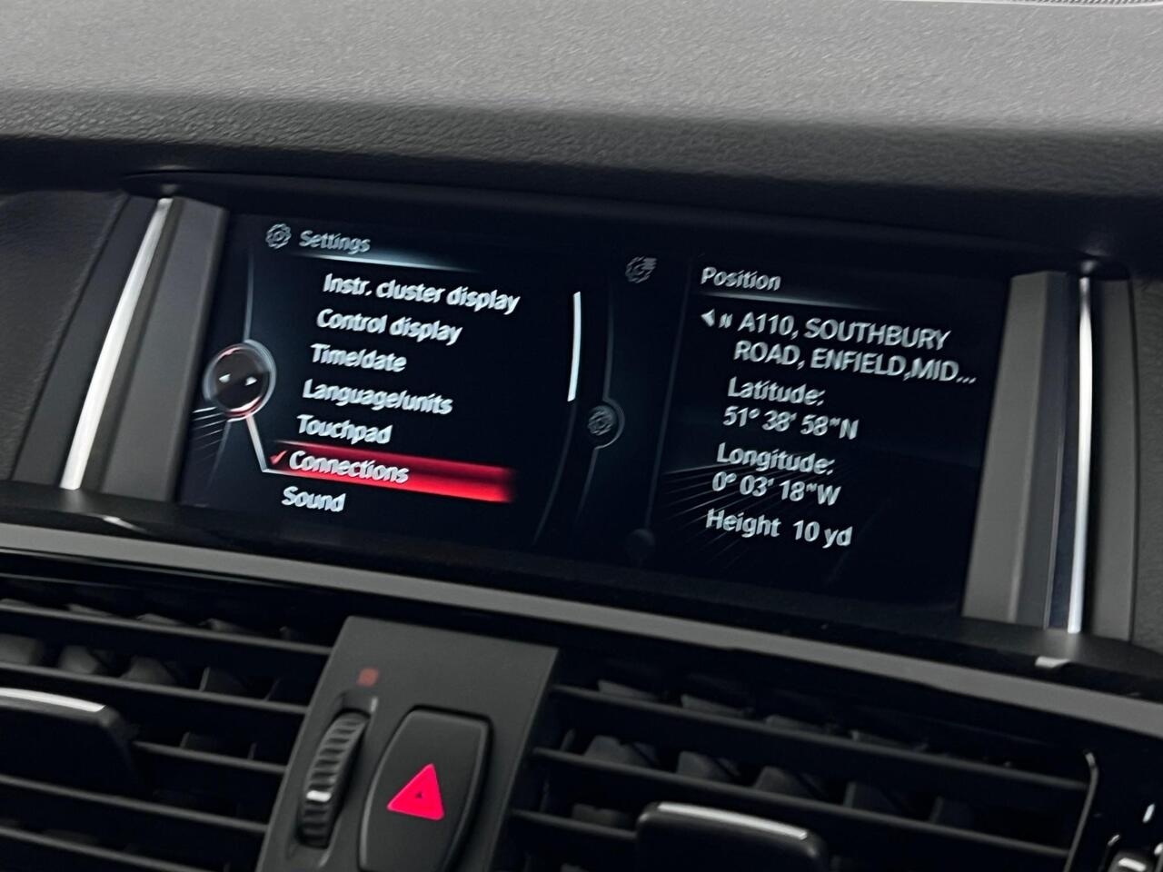 BMW X3 thumbnail Infotainment System