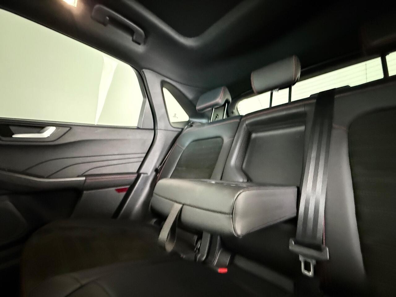 Ford Kuga thumbnail Seats Rear