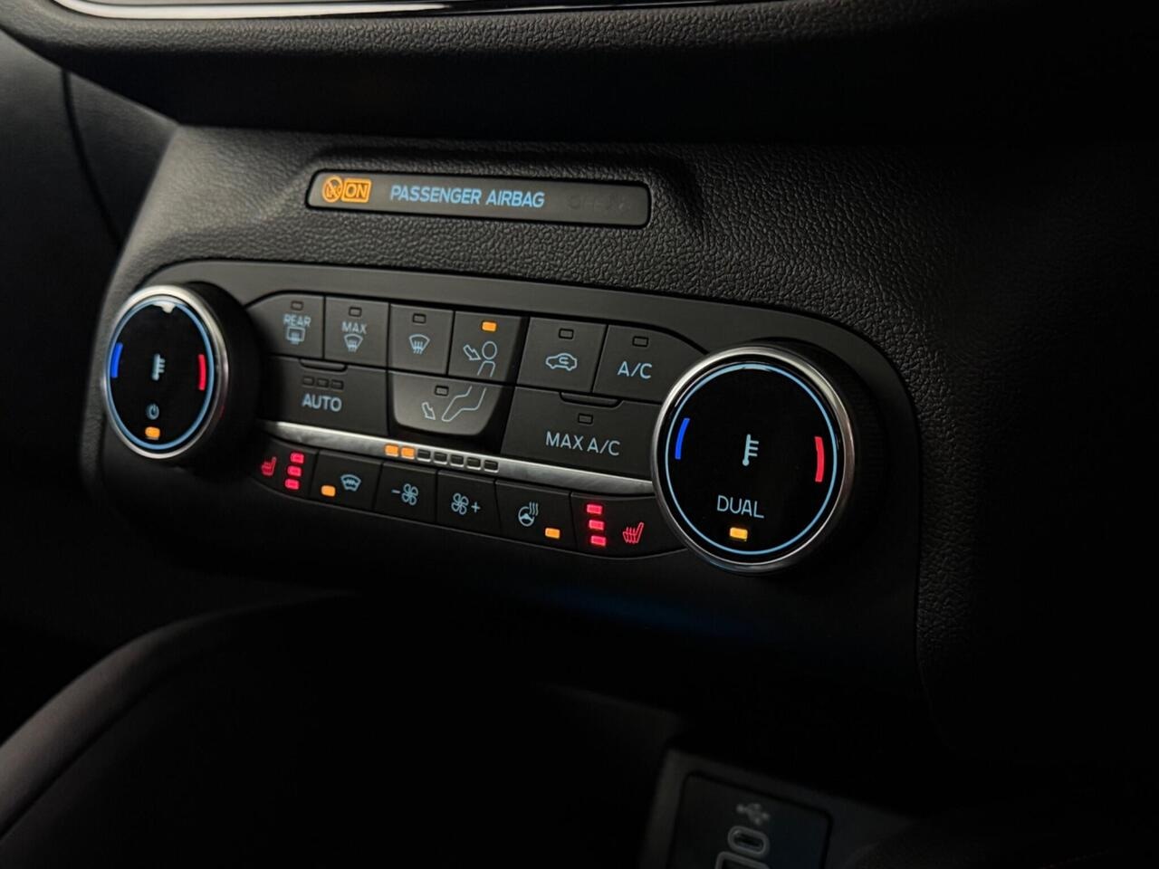 Ford Kuga thumbnail Misc Controls