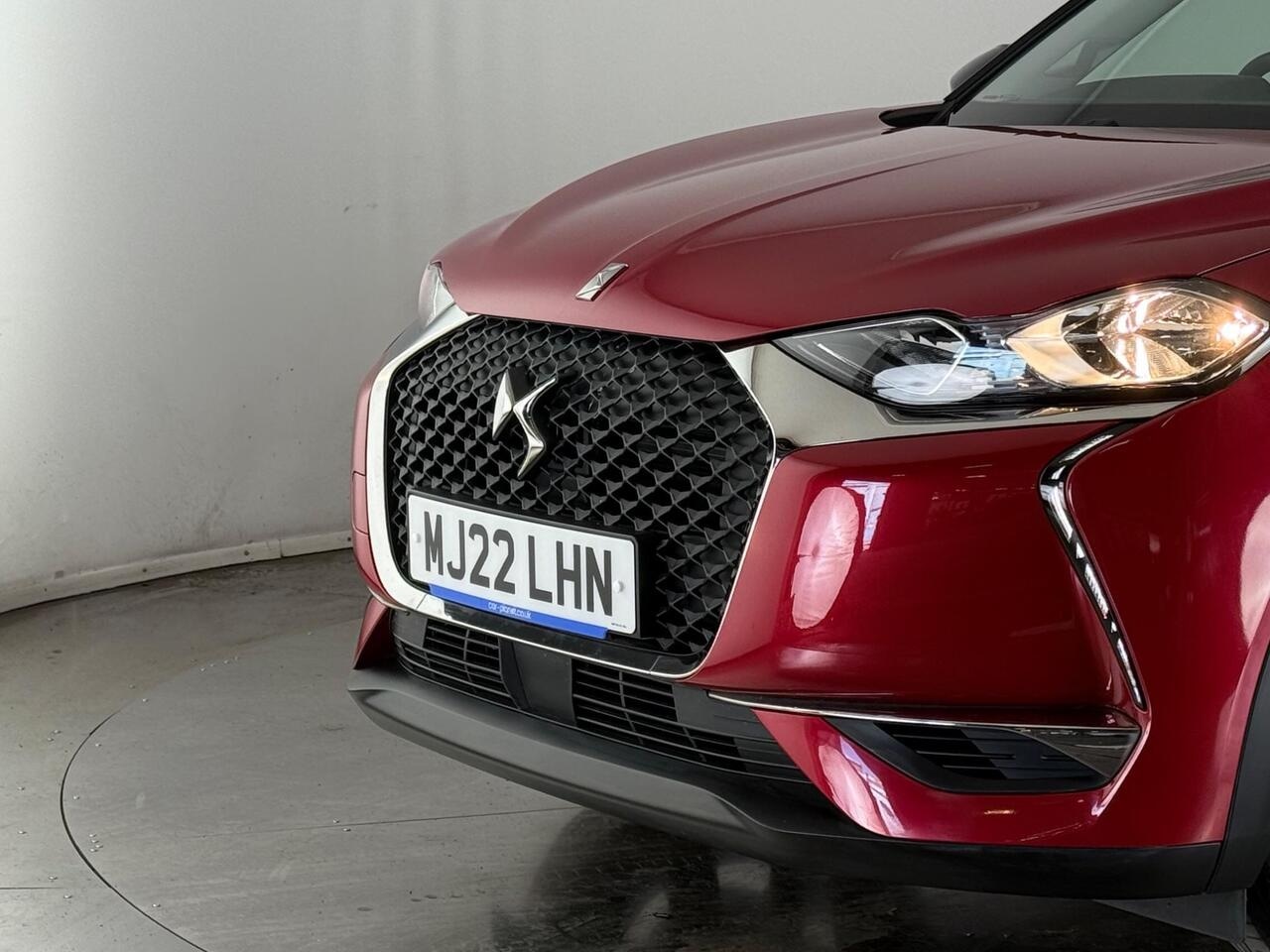 DS AUTOMOBILES DS 3 CROSSBACK thumbnail Lights Front
