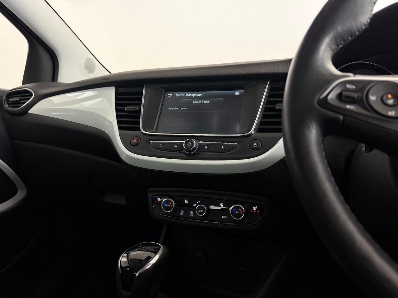 Vauxhall Crossland thumbnail Infotainment System