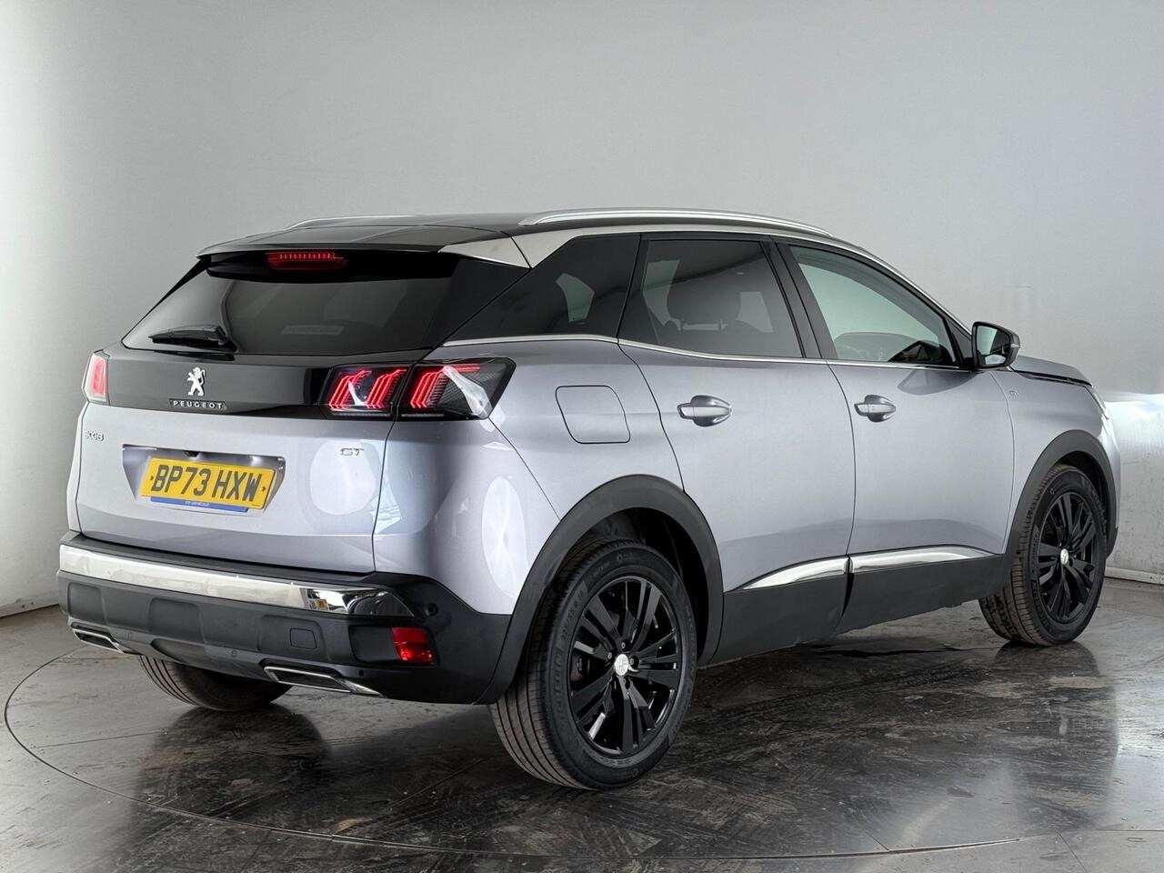 Peugeot 3008 thumbnail Rear Right