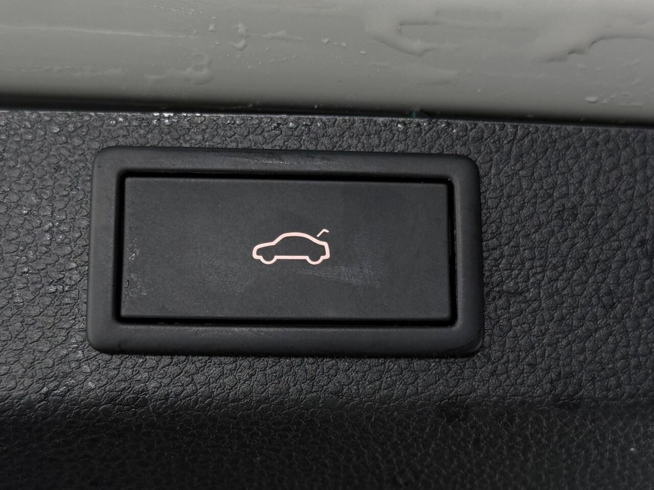 Skoda Karoq thumbnail Misc Controls