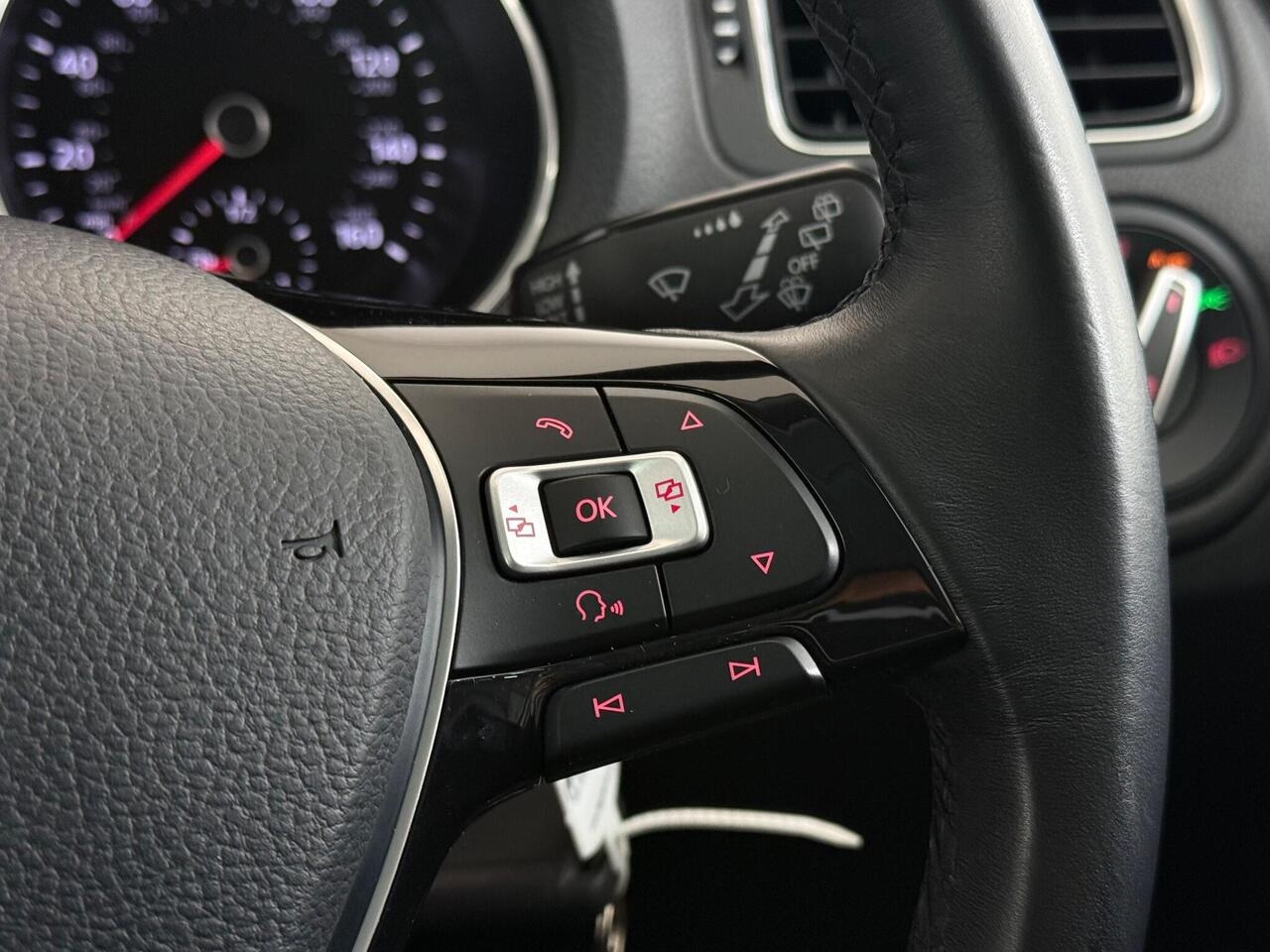 Volkswagen Polo thumbnail Misc Controls