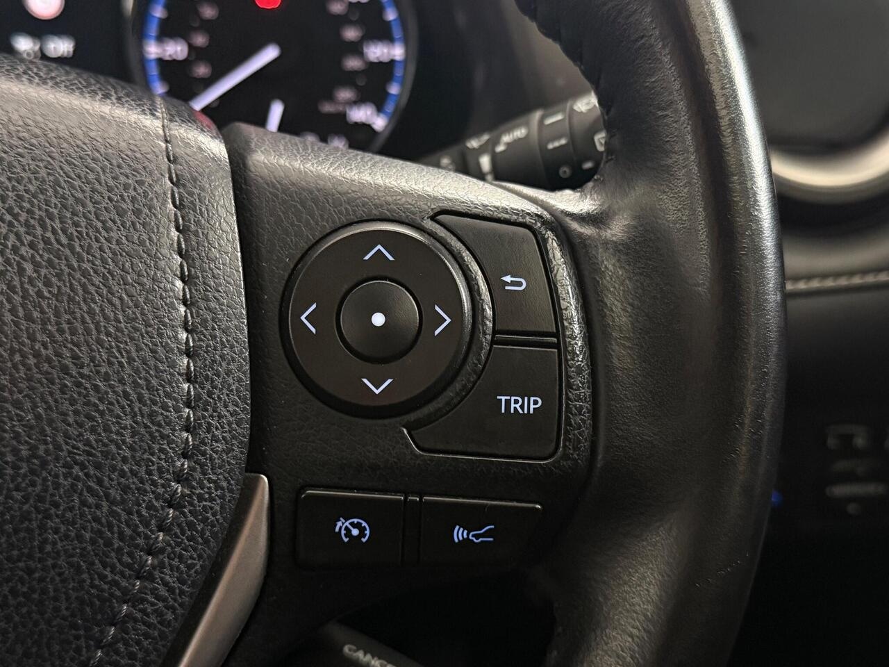 Toyota RAV4 thumbnail Misc Controls